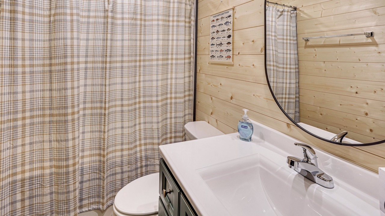 Photo of Bathroom in Murray