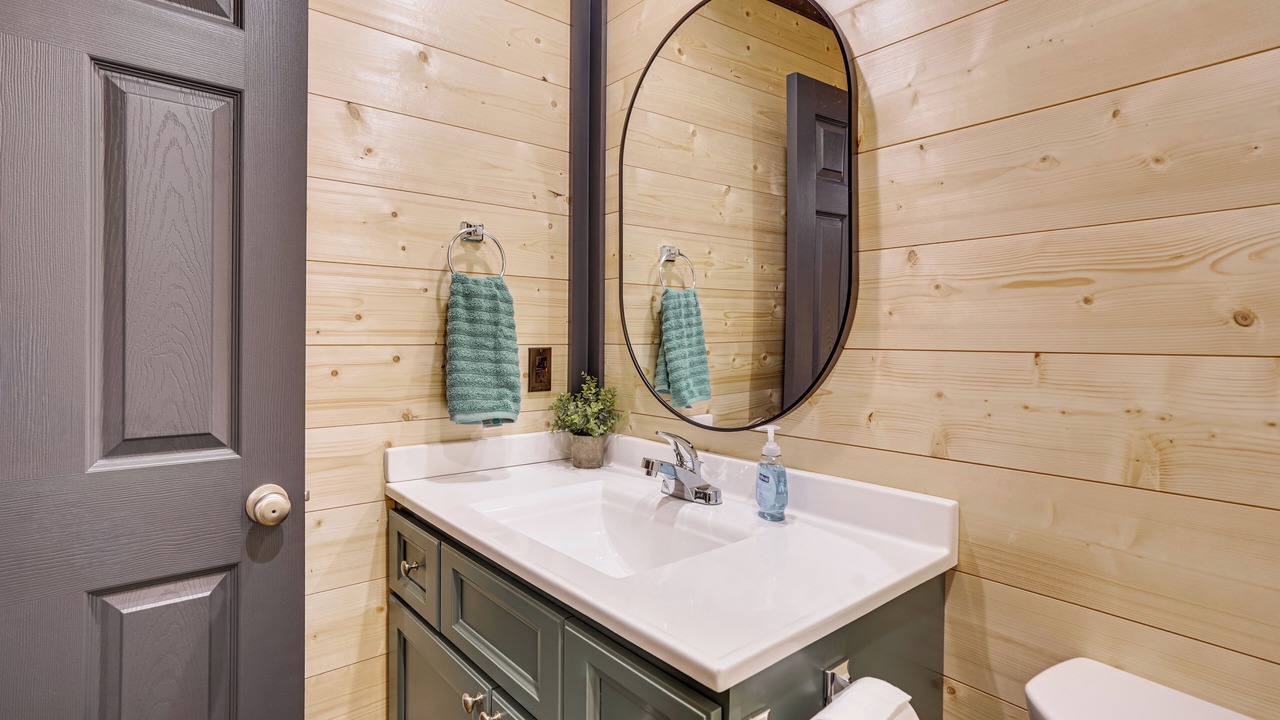 Photo of Bathroom in Murray