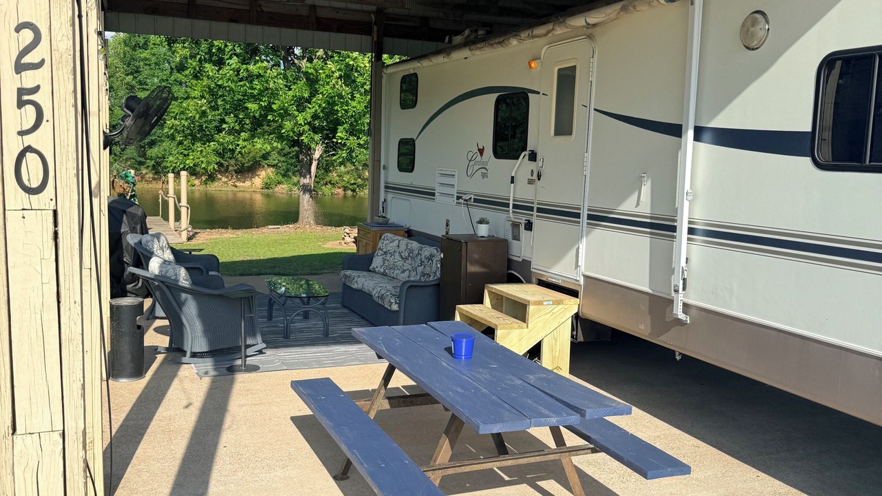 Photo of Outdoor in Decaturville