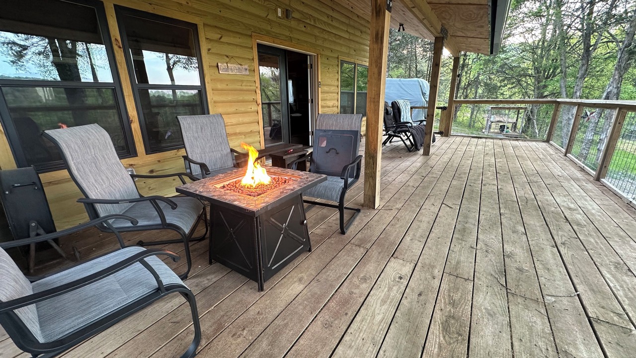 Photo of Patio Balcony in Chestnut Mound
