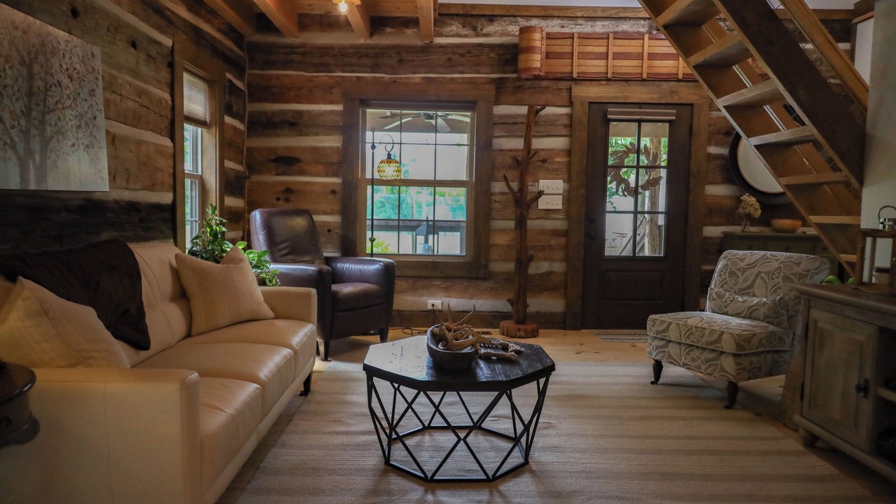 Photo of Livingroom in Weaverville