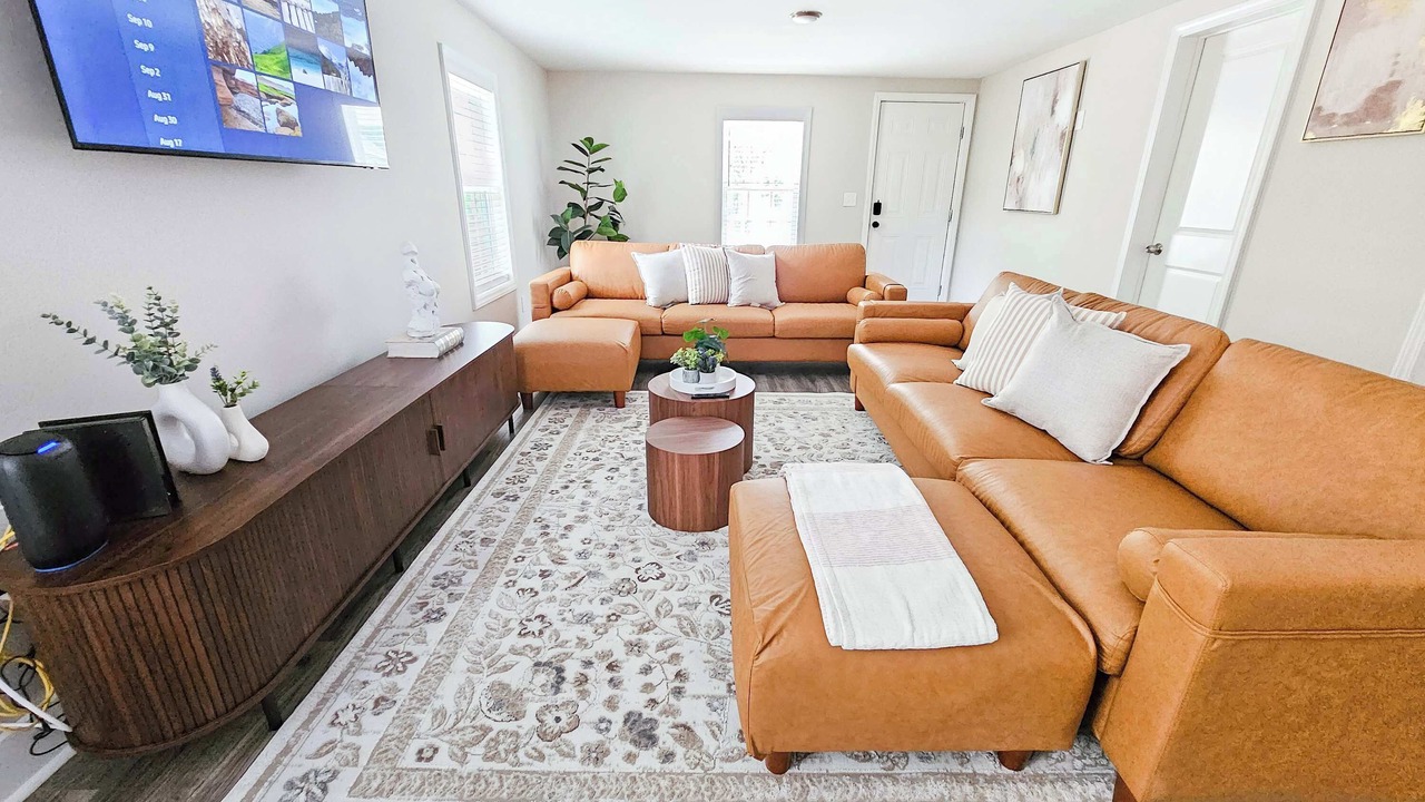 Photo of Livingroom in Burlington