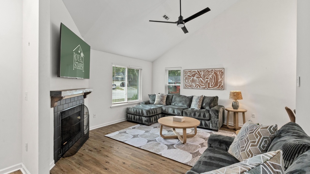 Photo of Livingroom in Mount Pleasant