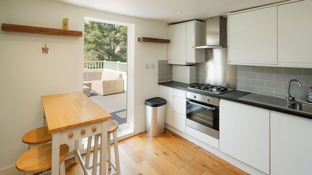 Photo of Kitchen in Wood Green