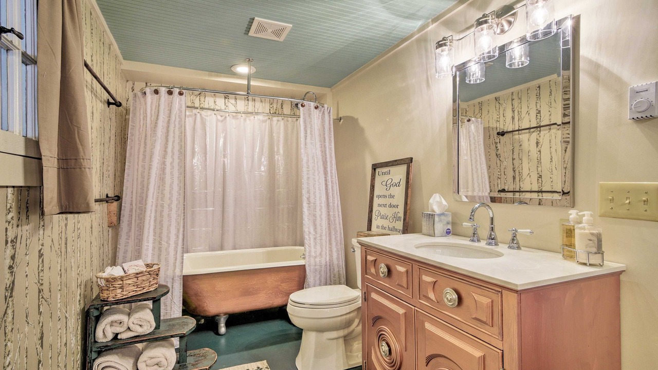 Photo of Bathroom in Wallburg