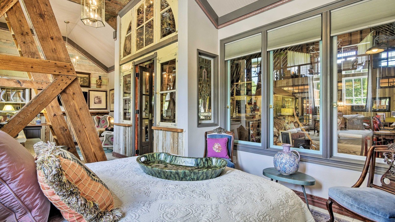 Photo of Bedroom in Wallburg