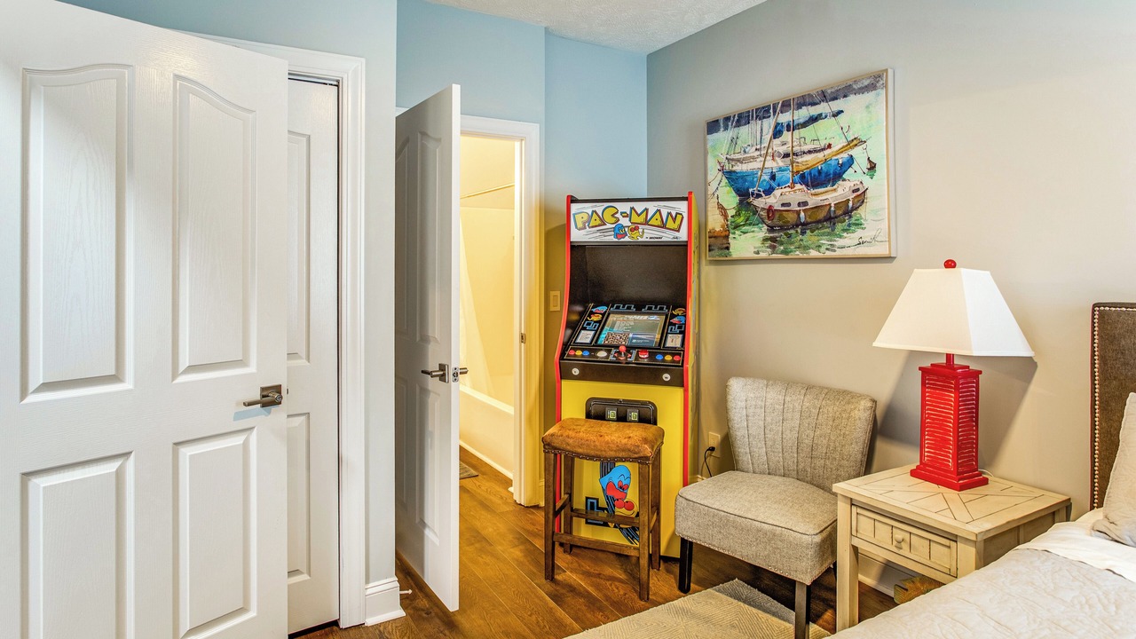 Photo of Bedroom in Carolina Yacht Landing