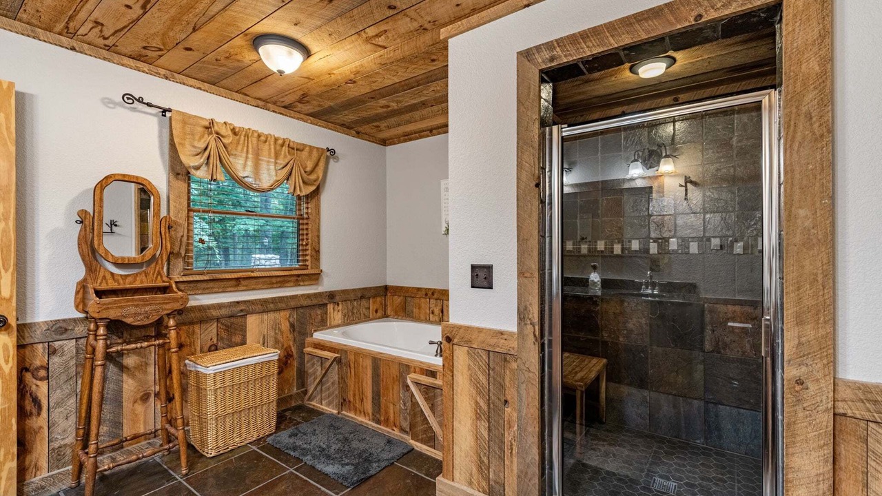 Photo of Bathroom in Unaka