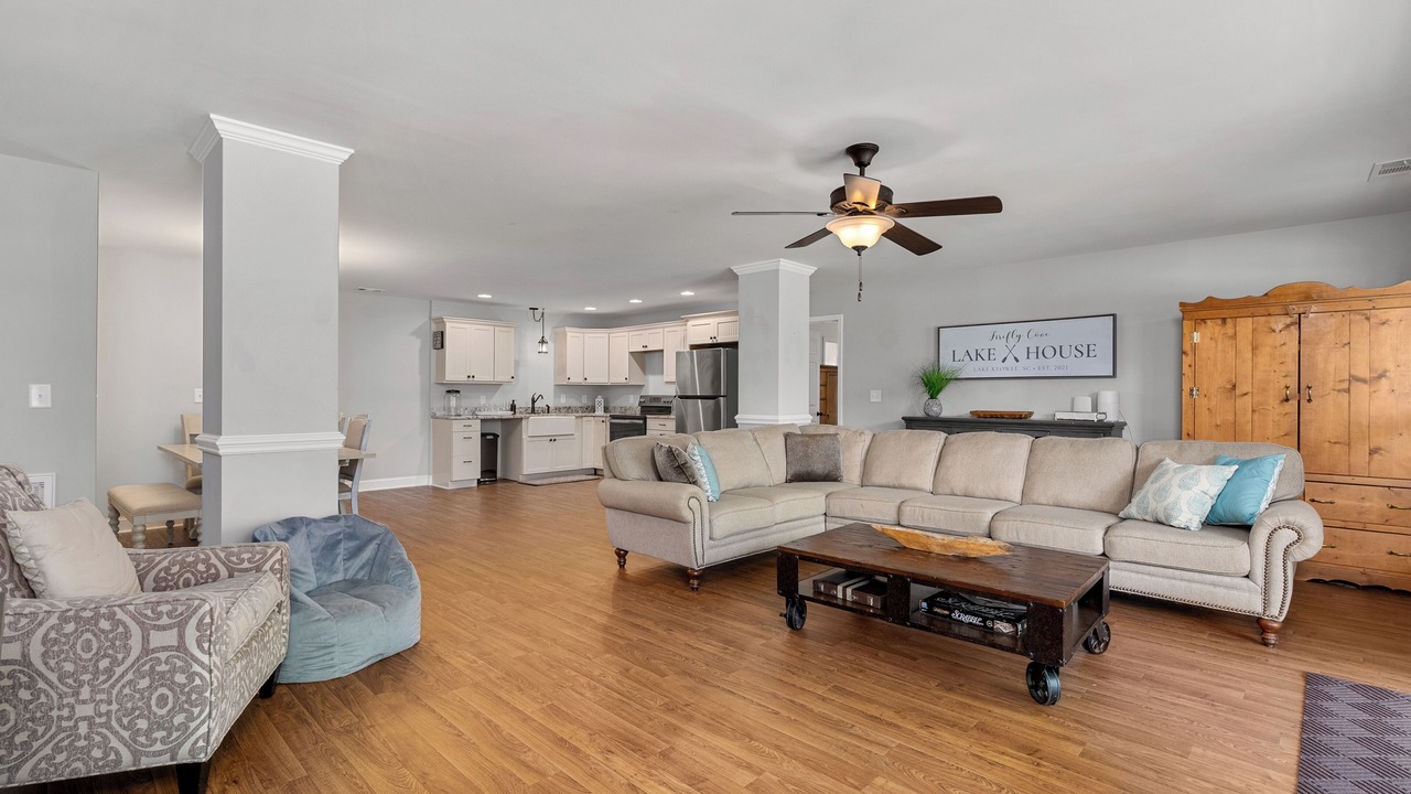 Photo of Livingroom in Salem