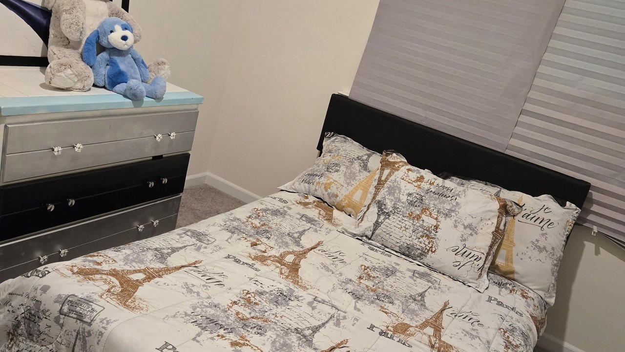 Photo of Bedroom in Wake County
