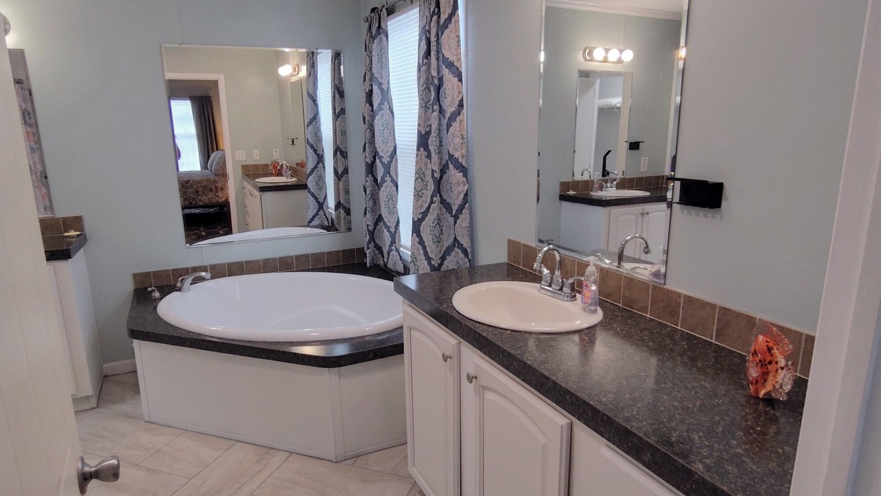 Photo of Bathroom in Harkers Island