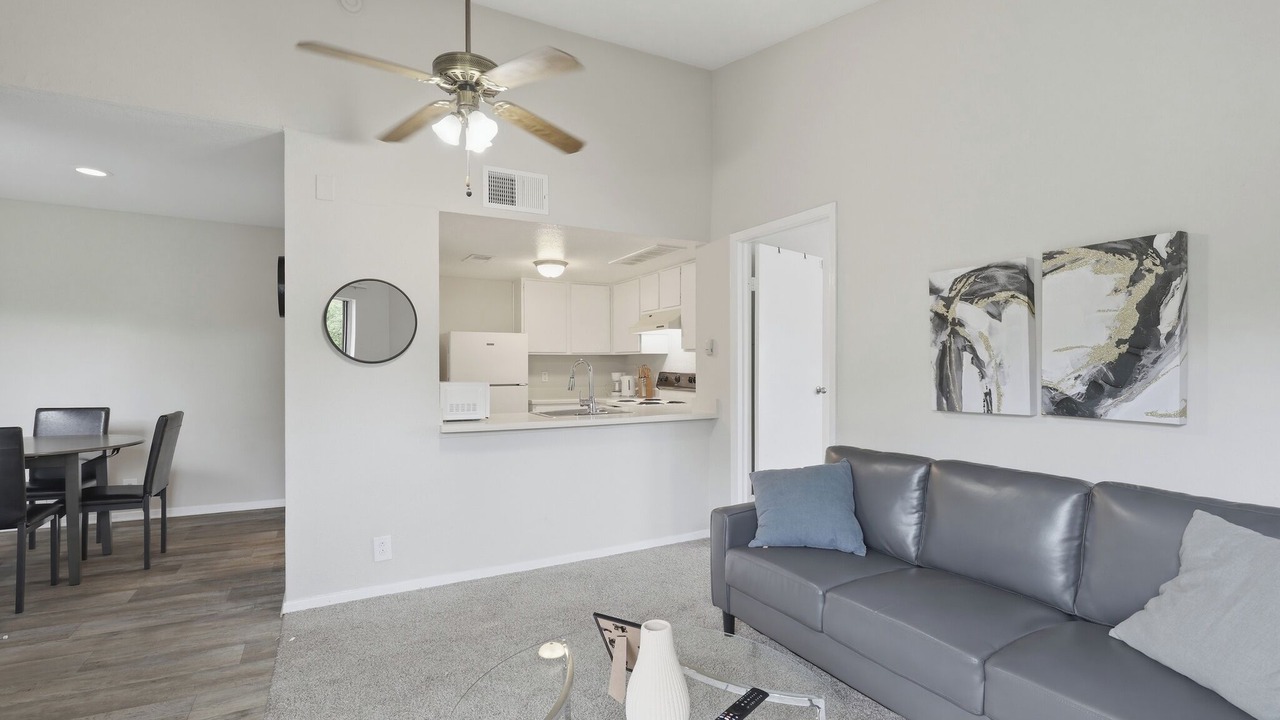 Photo of Livingroom in Donelson