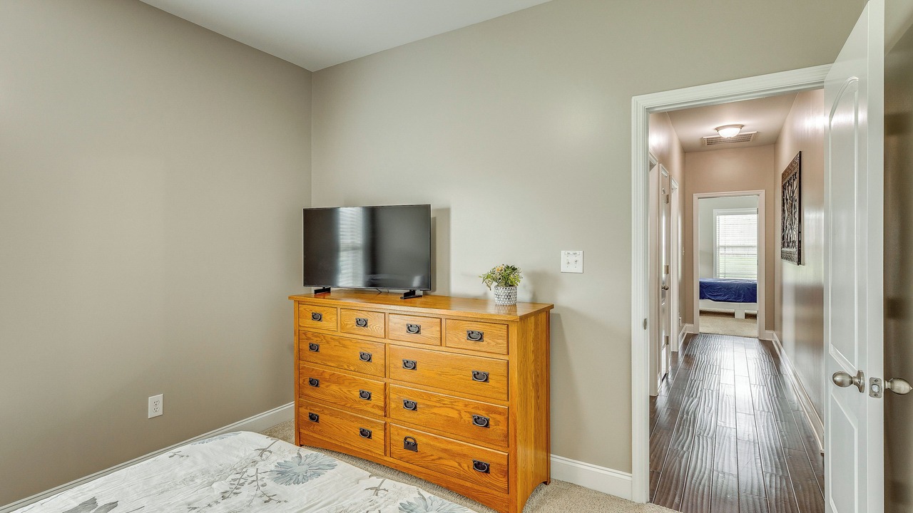 Photo of Bedroom in Meridianville