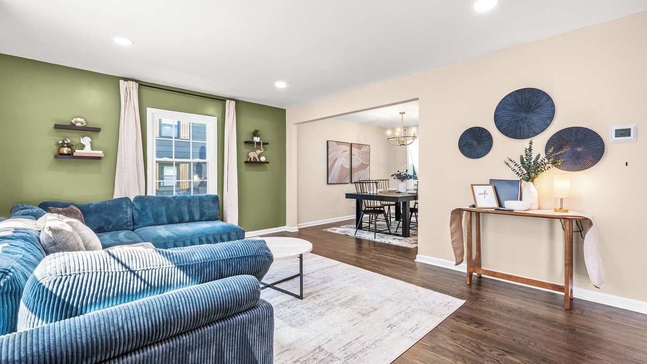 Photo of Livingroom in Northeast Raleigh