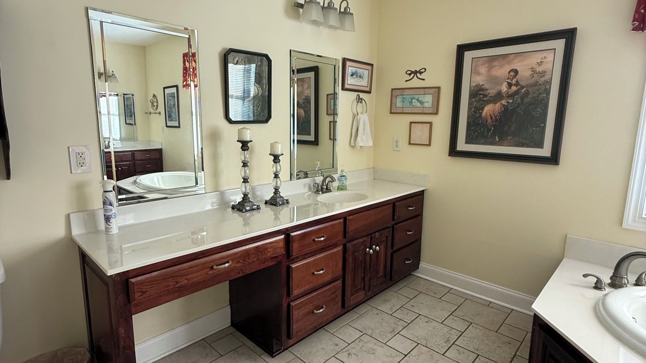 Photo of Bathroom in Dixon Springs
