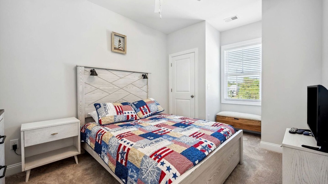 Photo of Bedroom in North Litchfield Beach