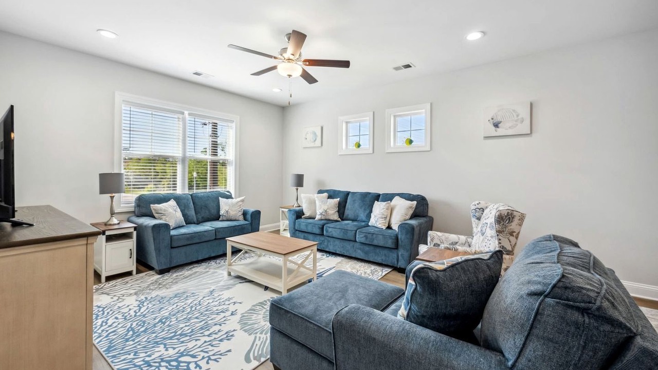 Photo of Livingroom in North Litchfield Beach
