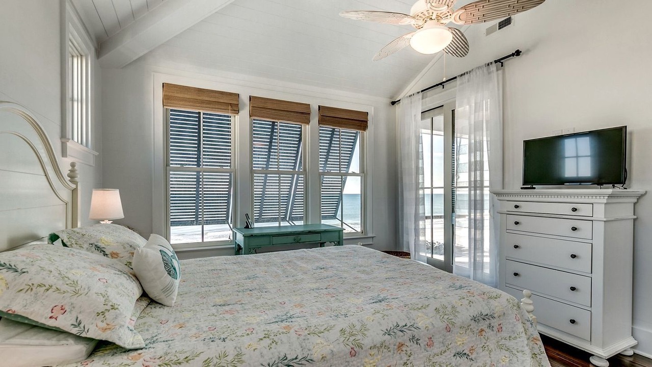 Photo of Bedroom in Pawleys Island