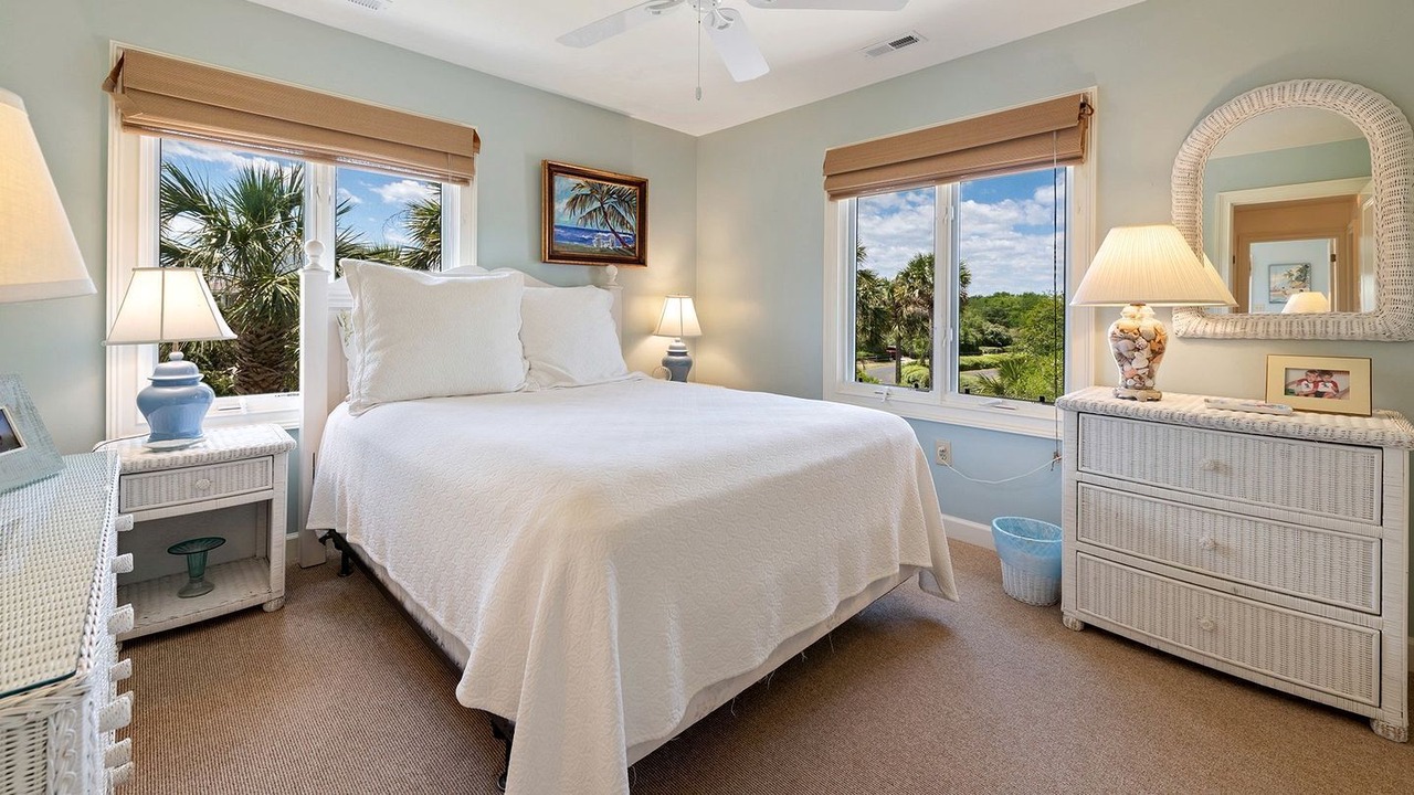 Photo of Bedroom in Debordieu Colony