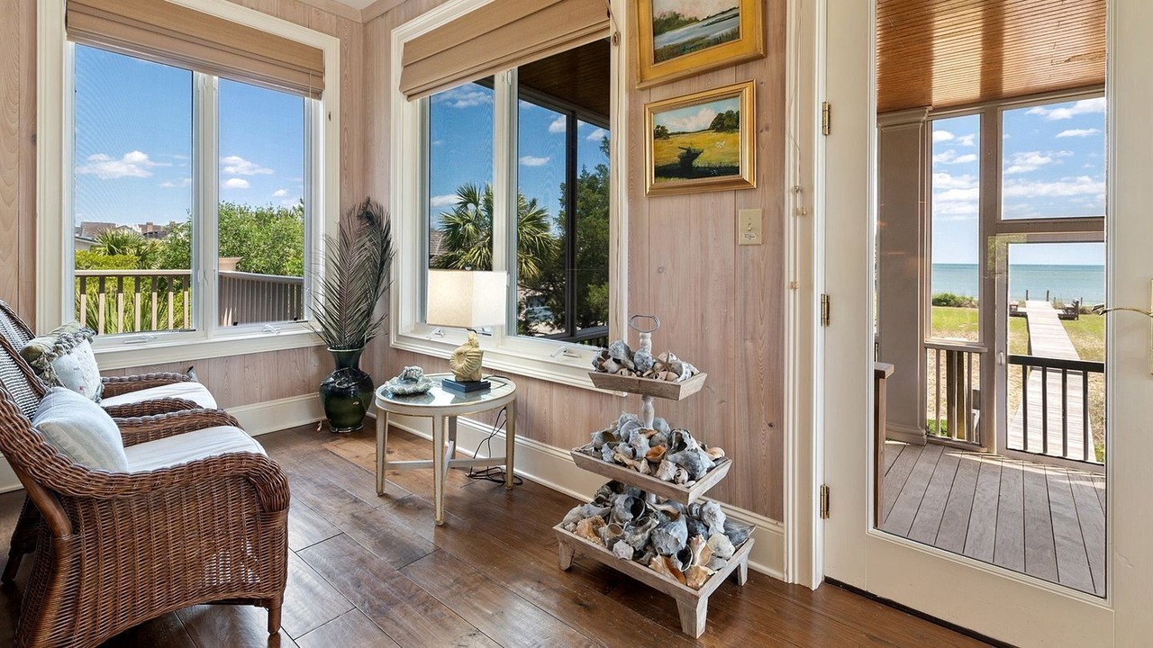 Photo of Livingroom in Debordieu Colony