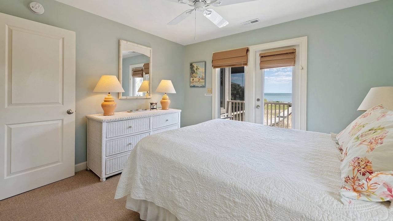Photo of Bedroom in Debordieu Colony