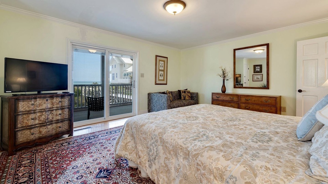 Photo of Bedroom in Debordieu Colony