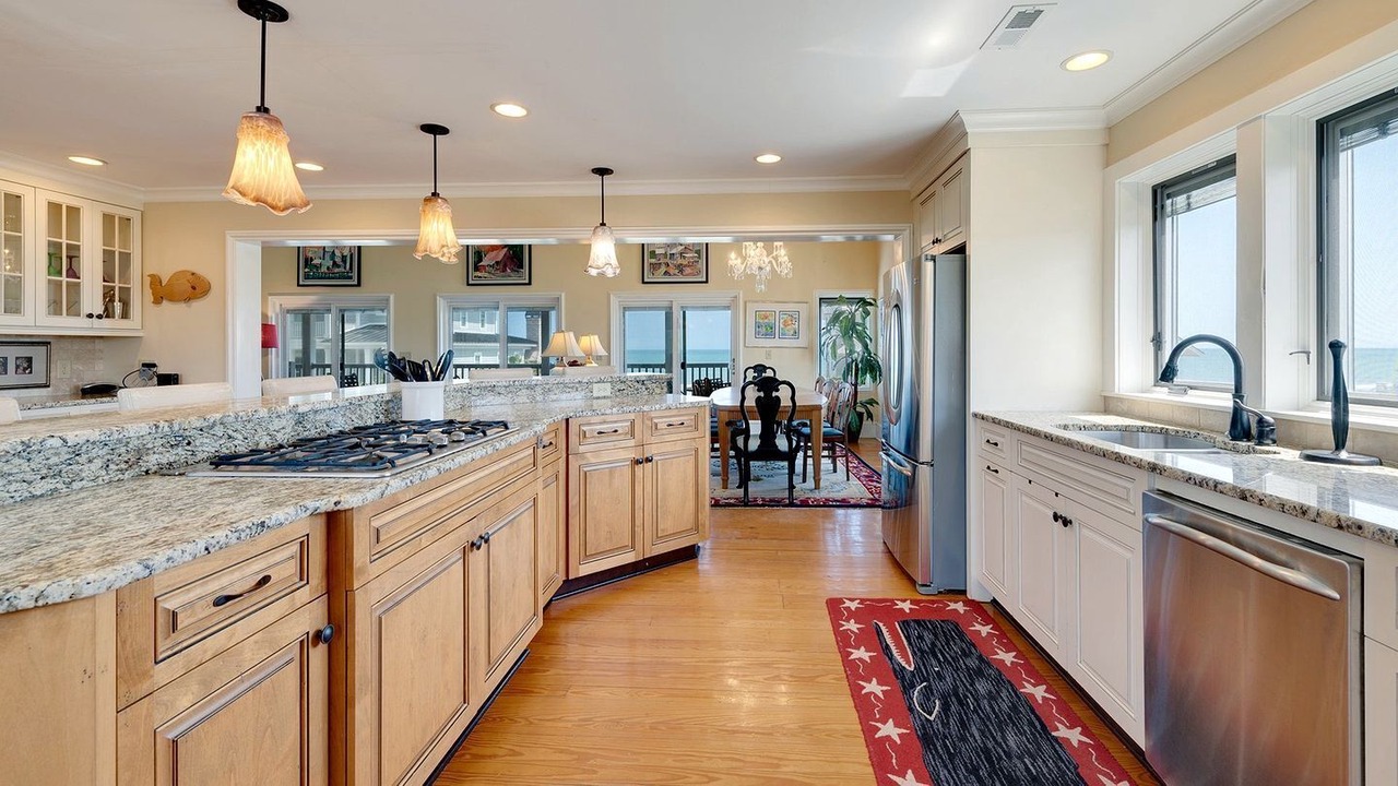 Photo of Kitchen in Debordieu Colony