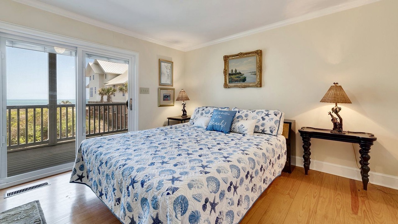 Photo of Bedroom in Debordieu Colony