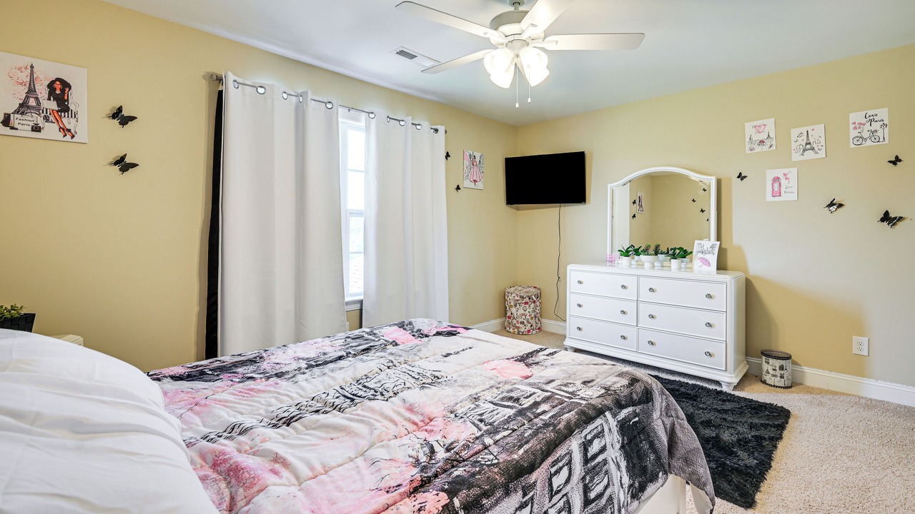 Photo of Bedroom in Winterville