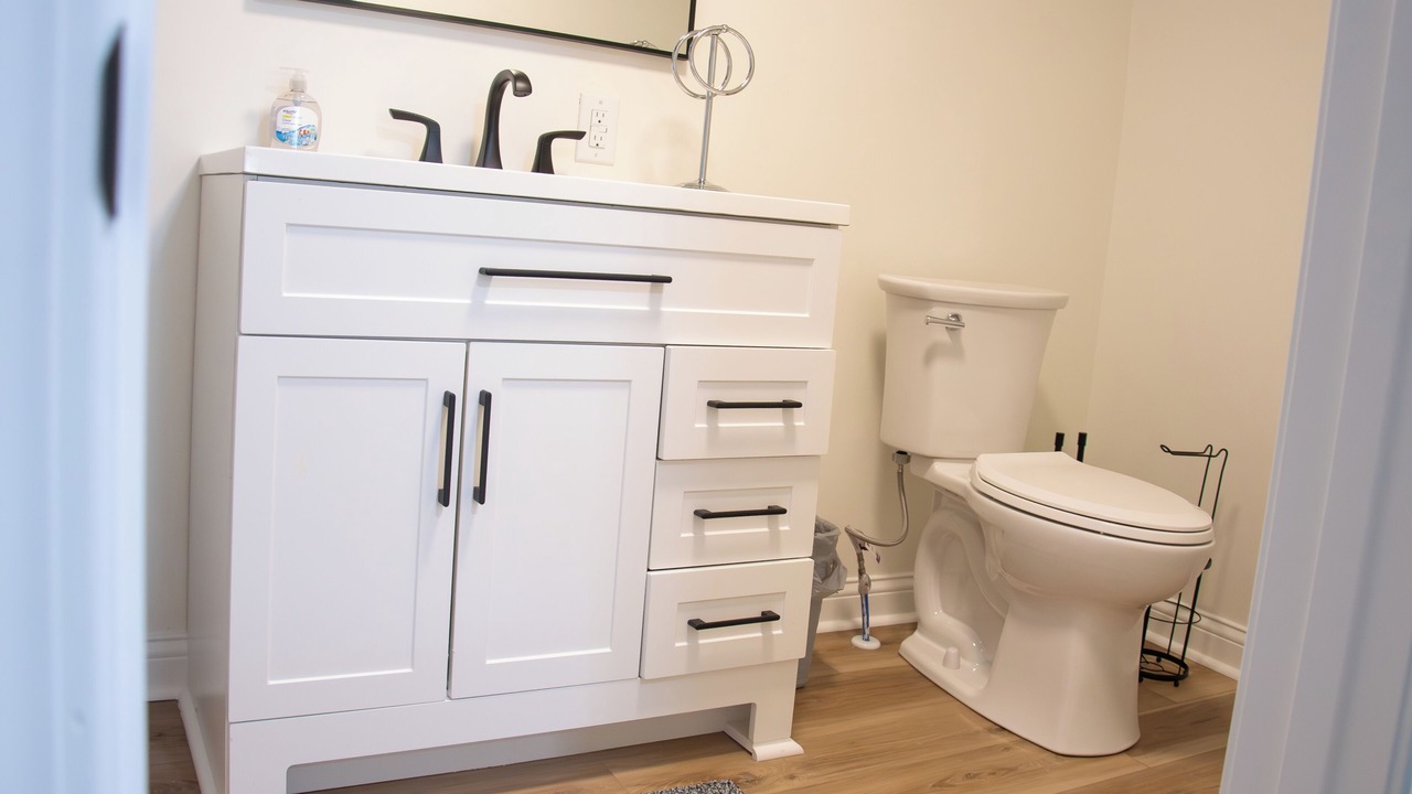 Photo of Bathroom in Murray
