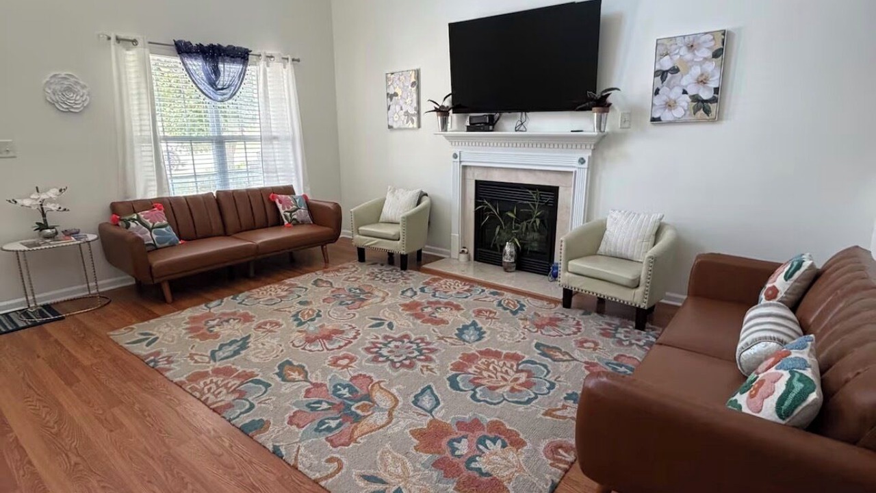 Photo of Livingroom in Southeast Raleigh