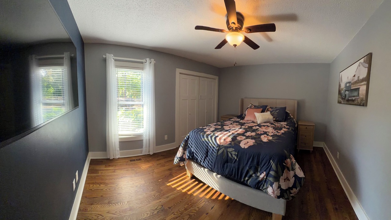 Photo of Bedroom in Langley