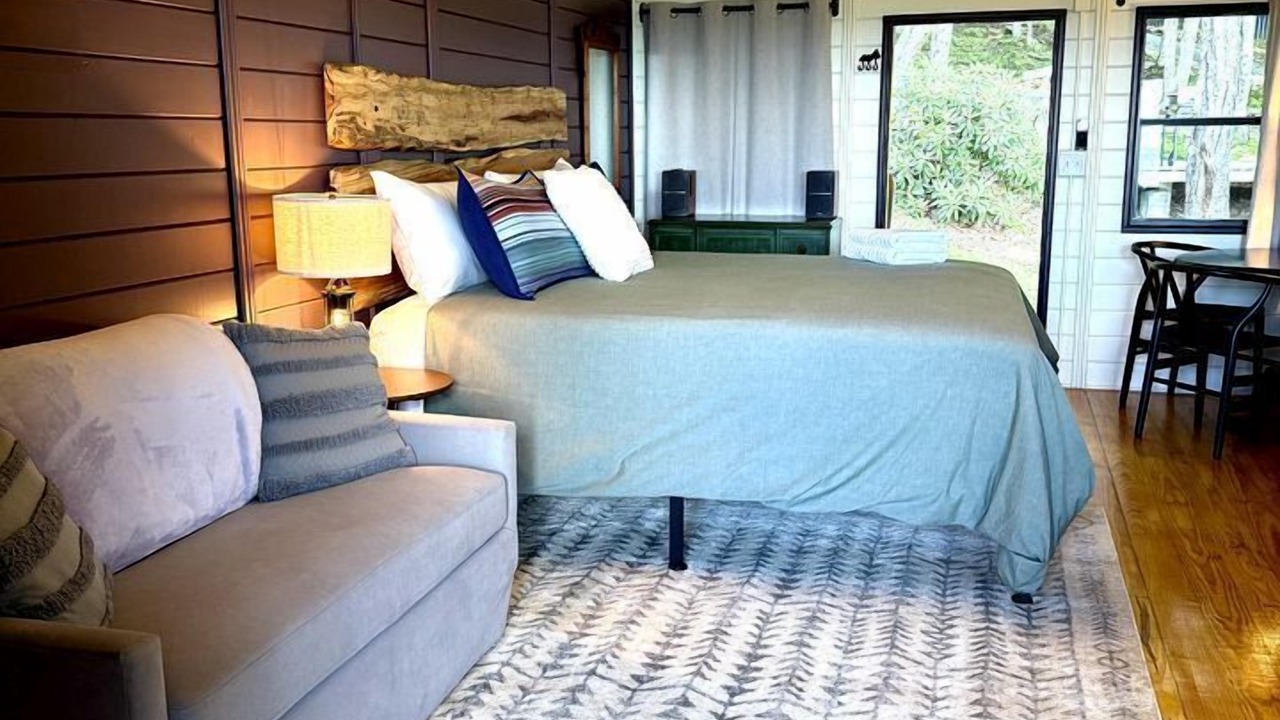 Photo of Bedroom in Laurel Ridge