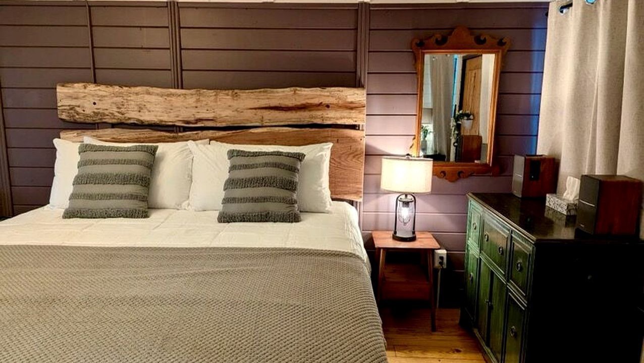 Photo of Bedroom in Laurel Ridge