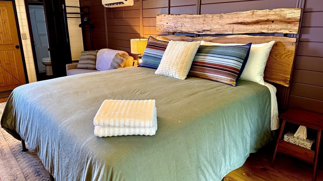 Photo of Bedroom in Laurel Ridge
