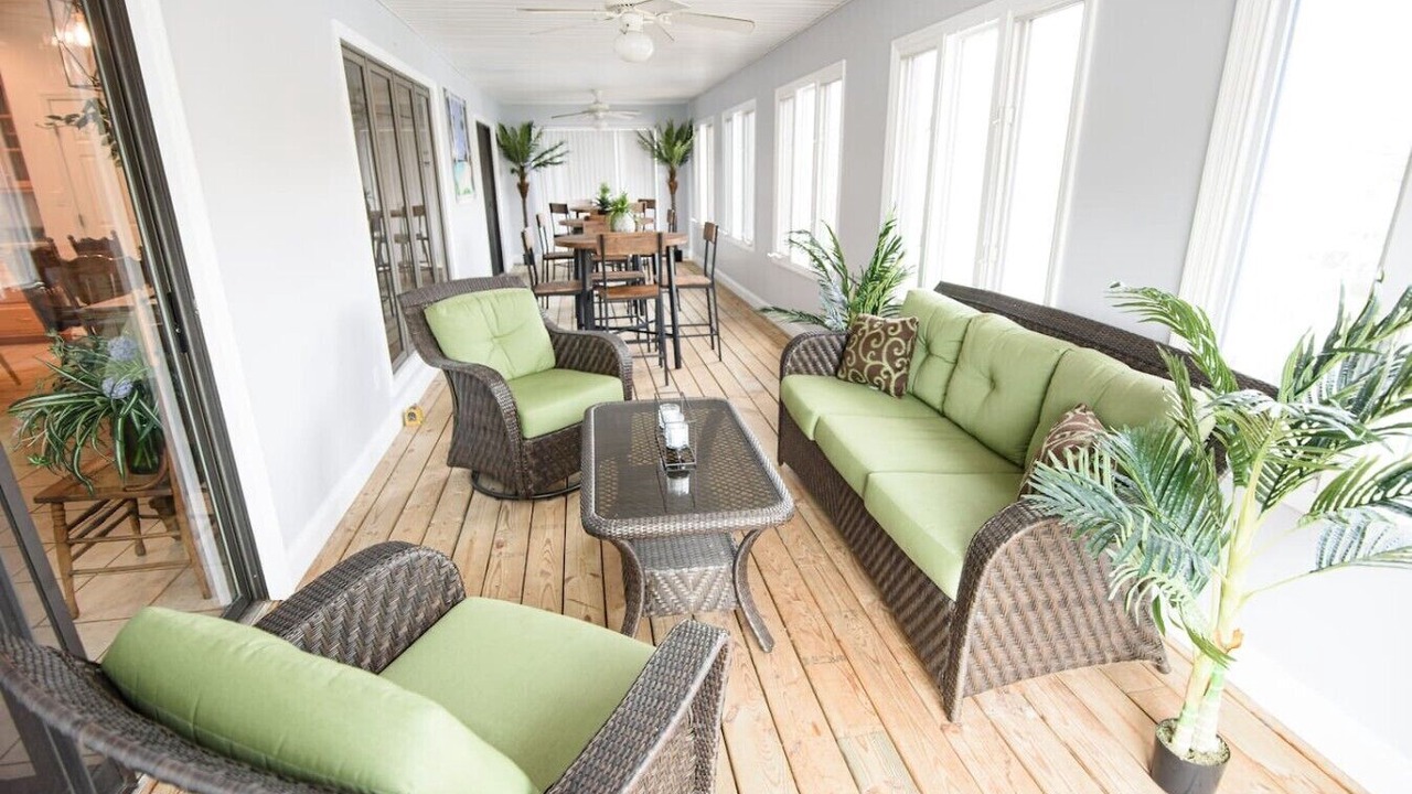 Photo of Livingroom in Westlake Corner