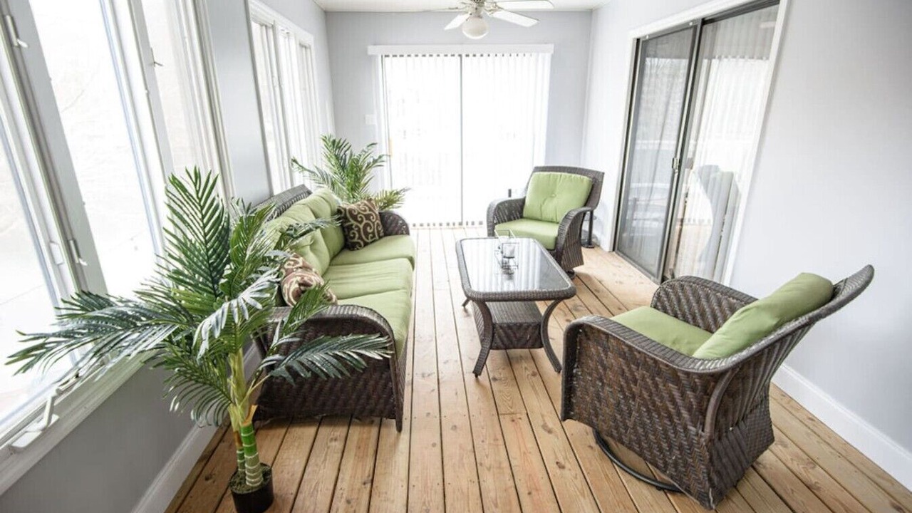 Photo of Livingroom in Westlake Corner