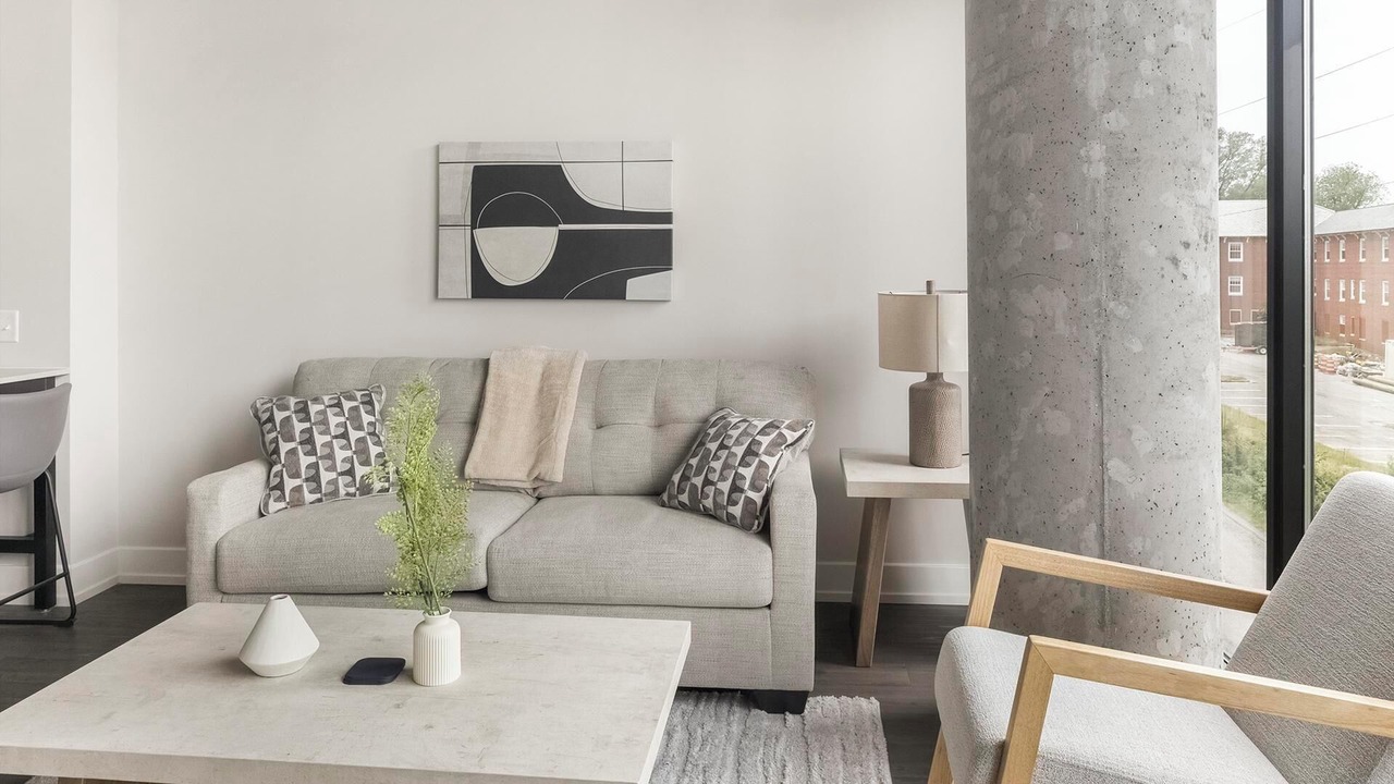 Photo of Livingroom in Southwest Raleigh