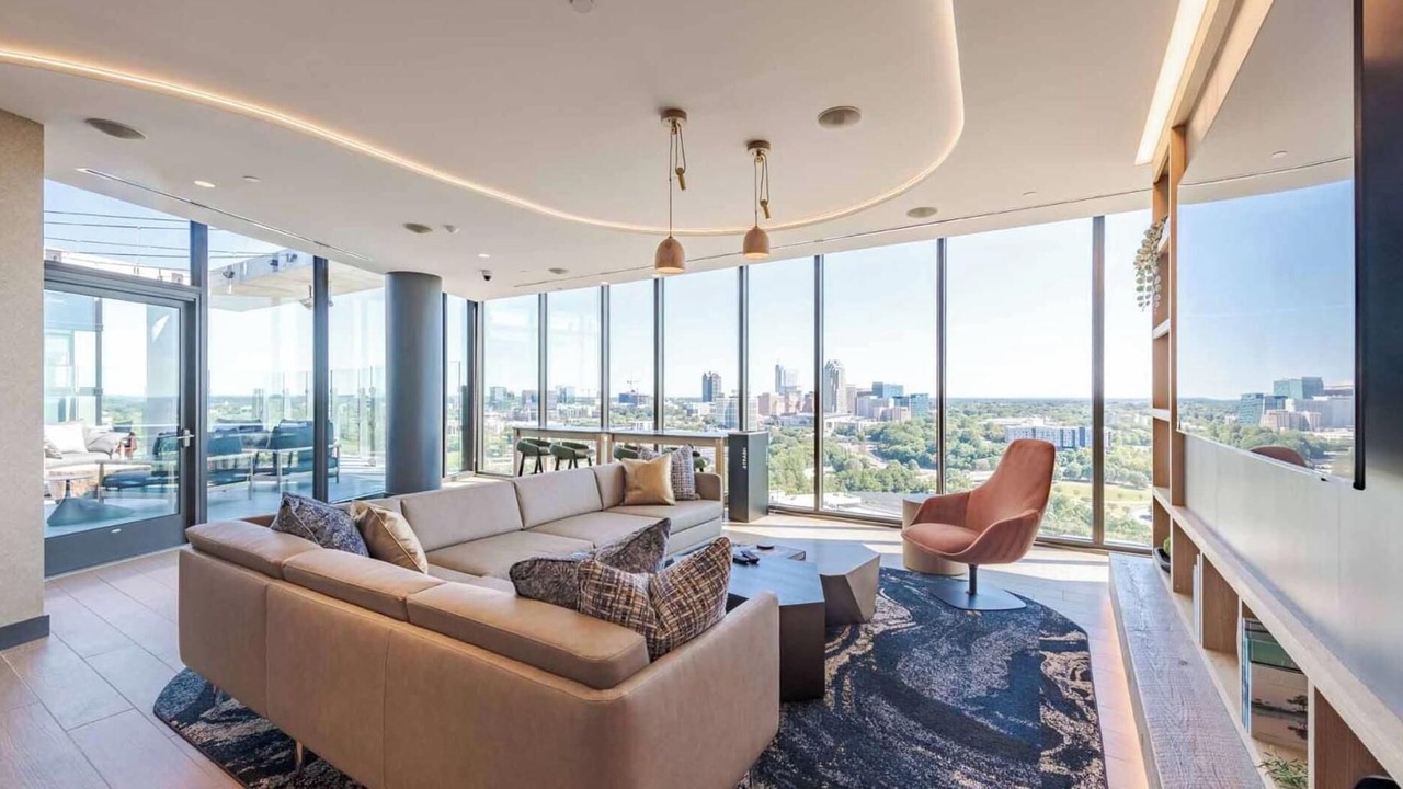 Photo of Livingroom in Southwest Raleigh