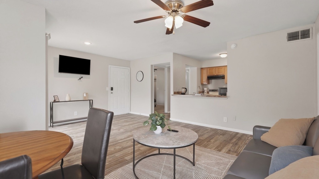 Photo of Livingroom in Donelson