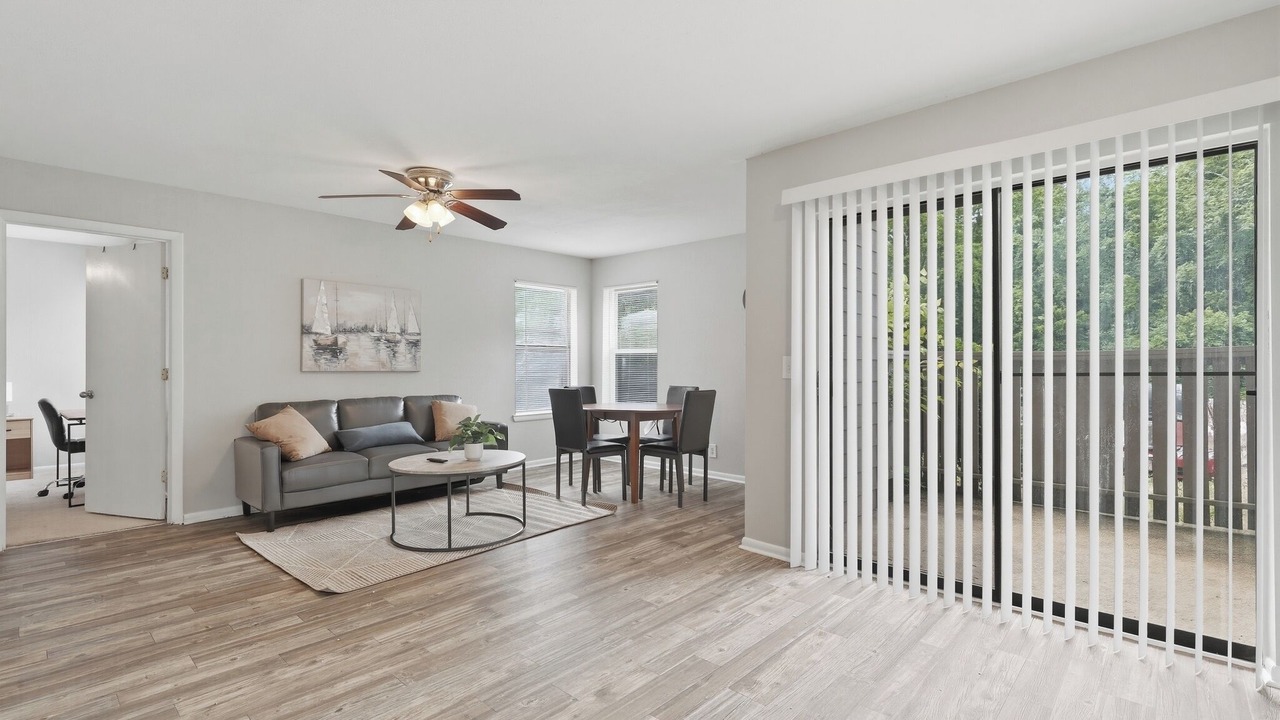 Photo of Livingroom in Donelson