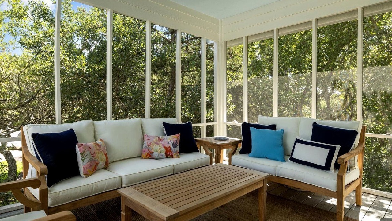 Photo of Livingroom in Atlantic Beach