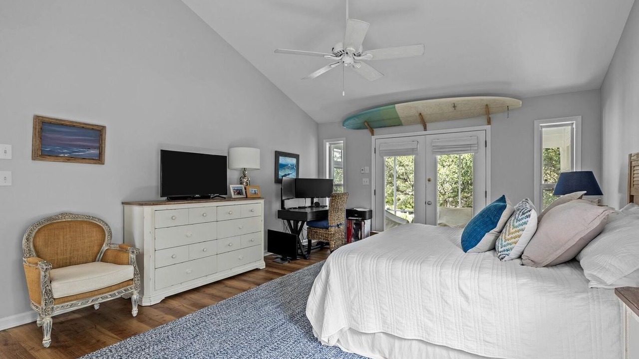 Photo of Bedroom in Atlantic Beach