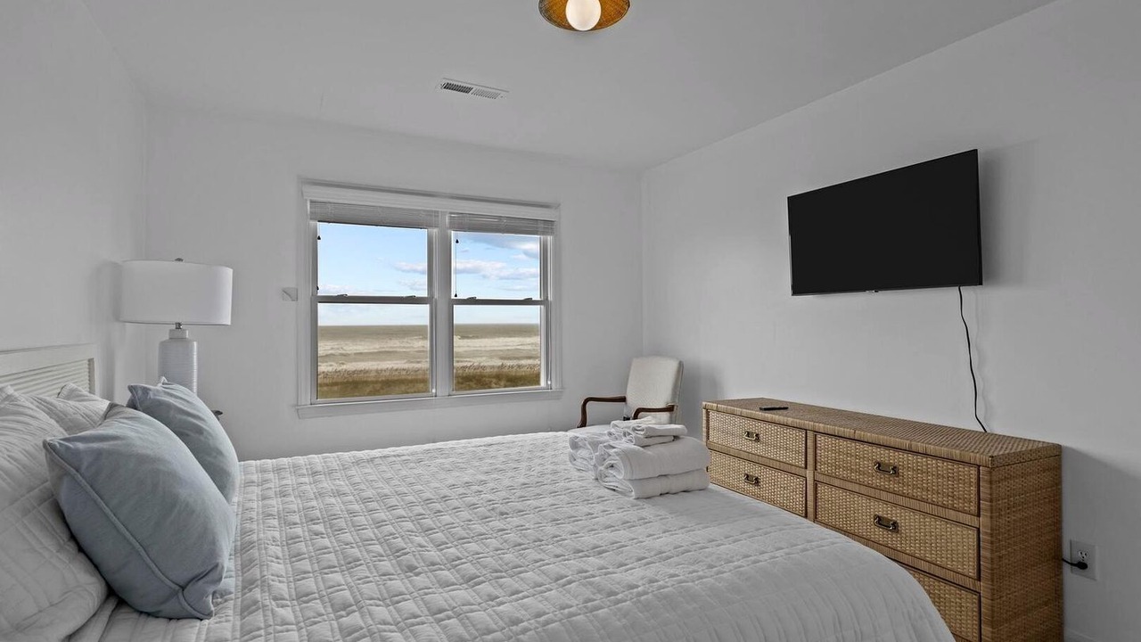 Photo of Bedroom in Atlantic Beach