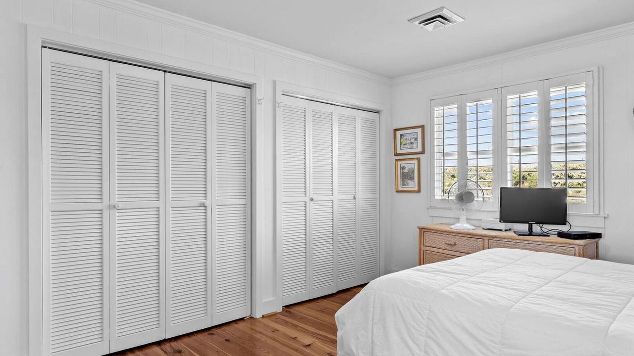 Photo of Bedroom in Atlantic Beach