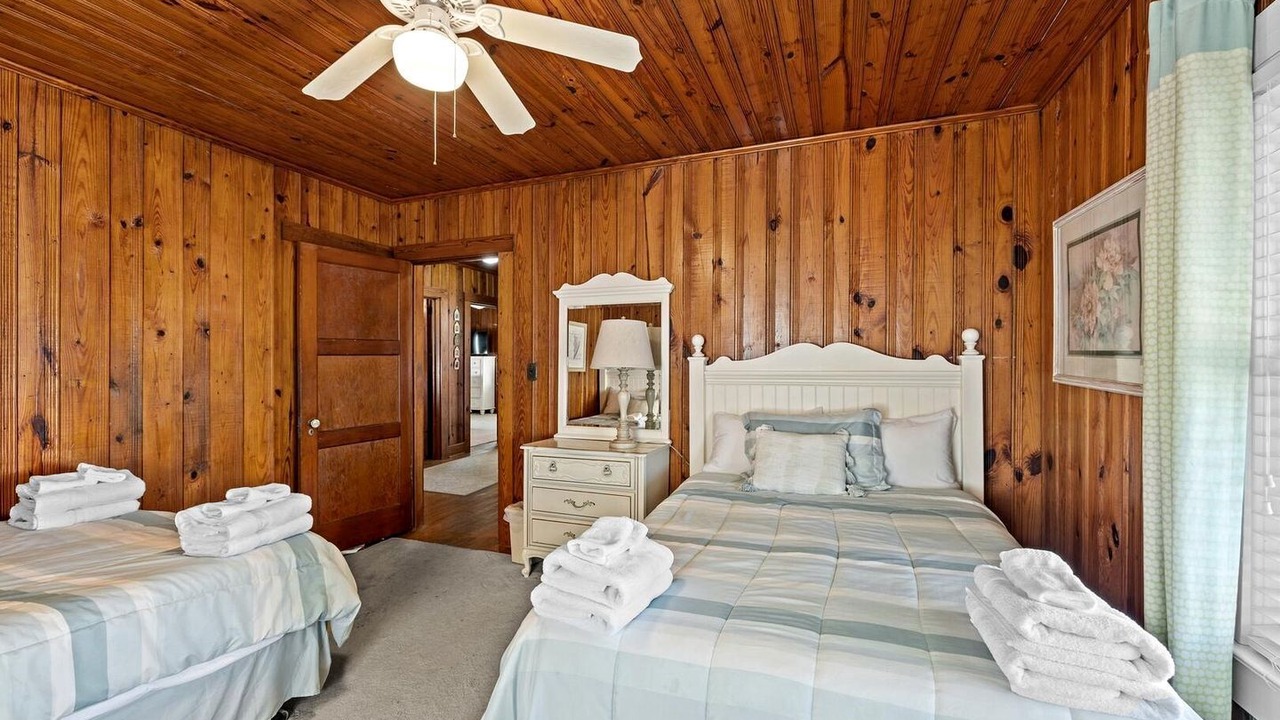 Photo of Bedroom in Atlantic Beach