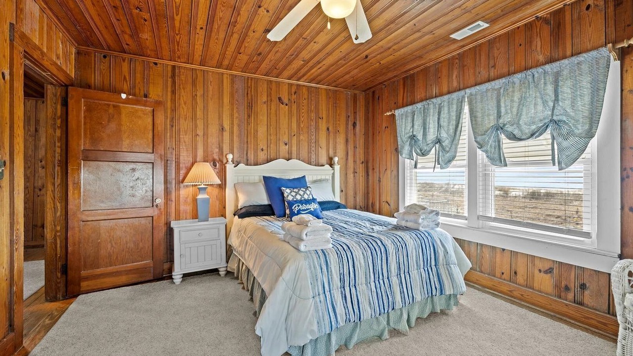 Photo of Bedroom in Atlantic Beach