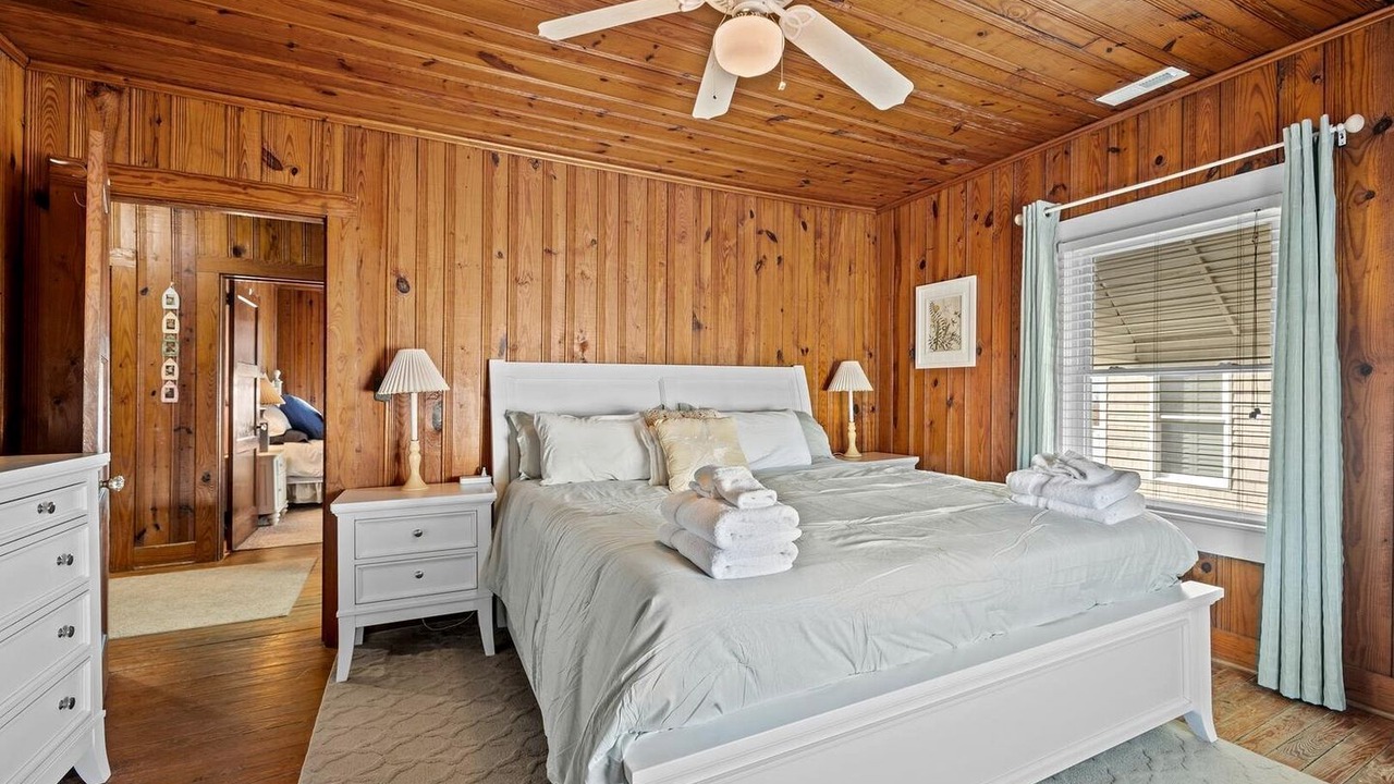 Photo of Bedroom in Atlantic Beach