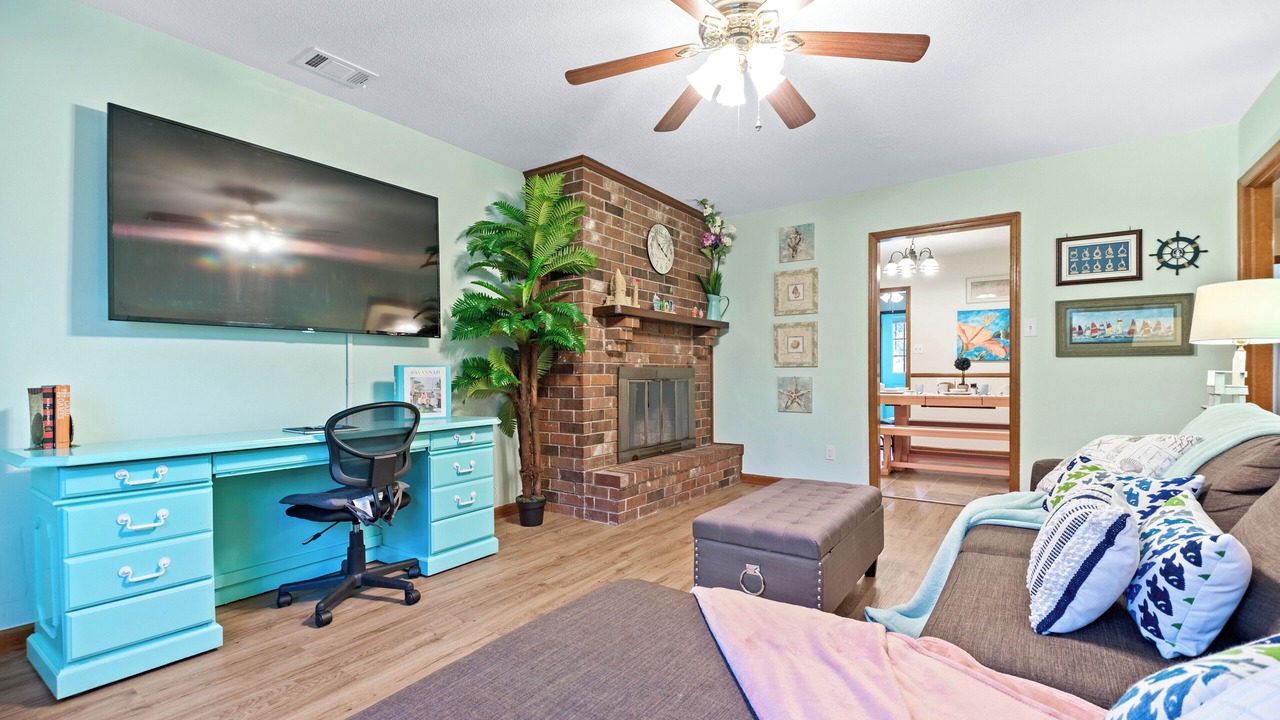 Photo of Livingroom in Montgomery