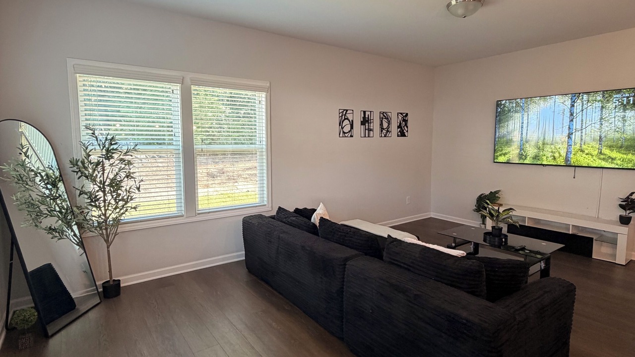 Photo of Livingroom in Southeast Raleigh